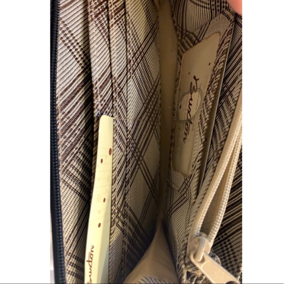 Buxton Black Ladies Genuine Letter wallet - Picture 3 of 6